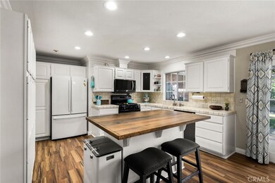 15232 Nottingham Ln, Huntington Beach, CA 92647 - photo 7