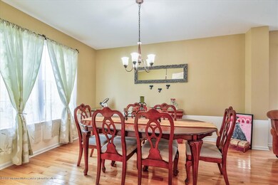 08-Dining Room