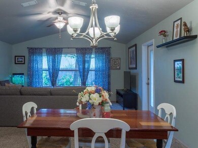 387 SW Wagner Meadows Dr, Grants Pass, OR 97526 - photo 5