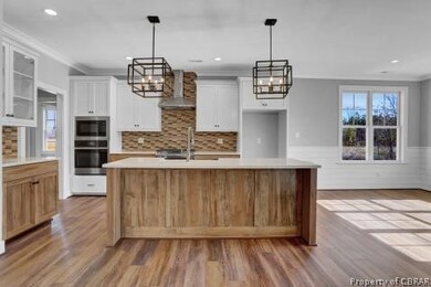 Similar Home
Large Kitchen Island