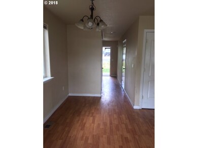 1295 SW 12th St, Pendleton, OR 97801 - photo 6