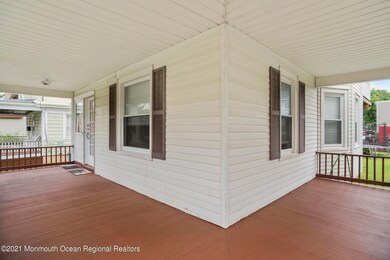 _RMJ1517 wrap around porch