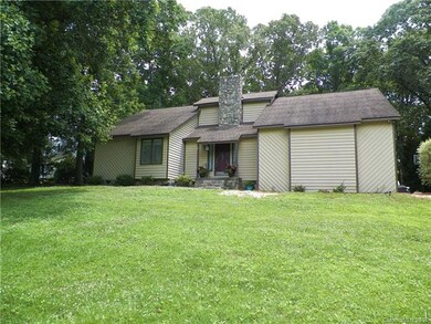 160 Eastwood Dr, Statesville, NC 28625 - photo 2