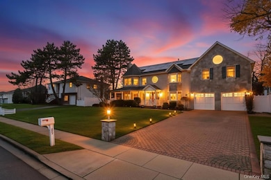 277 Clocks Blvd, Massapequa, NY 11758 - photo 2