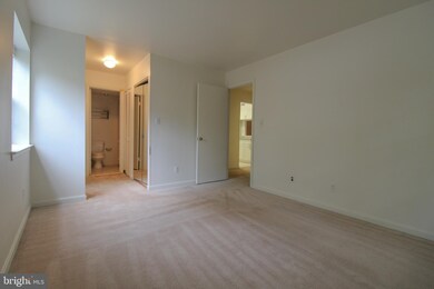 5914 Cove Landing Rd unit 303, Burke, VA 22015 - photo 6