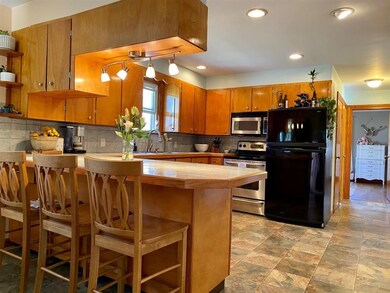 16 Oakwood St, Hudson, NH 03051 - photo 6