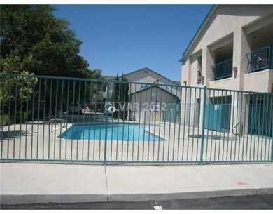 Swimming Pool/Hot Tub/Sauna.