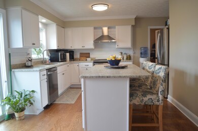 890 Gwinn Island Rd, Danville, KY 40422 - photo 7