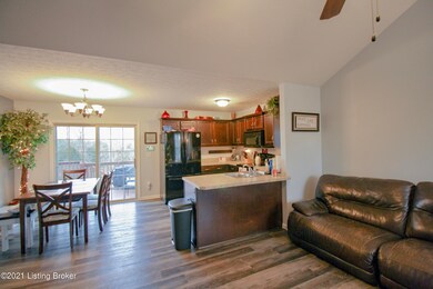 360 Gentry Crossings Blvd, Mount Washington, KY 40047 - photo 6
