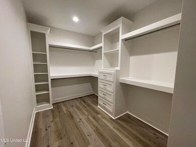 Sb Lot 84 closet