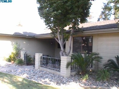 461 Ruma Rancho Ct, Porterville, CA 93257 - photo 2