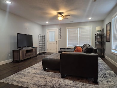 505 W van Trees St, Washington, IN 47501 - photo 4