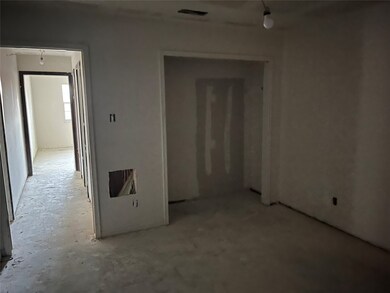 8606 Parkhill Forest Dr, Houston, TX 77088 - photo 6