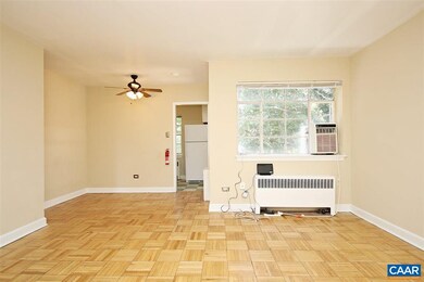 32 University Cir unit 201, Charlottesville, VA 22903 - photo 4