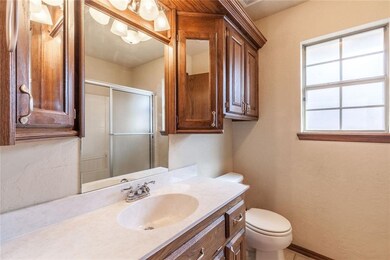 625 Allison Ln, Moore, OK 73160 - photo 4