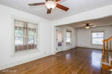 713 S 2nd Ave W, Newton, IA 50208 - photo 3