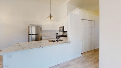 2110 Los Feliz St unit 2015, Las Vegas, NV 89156 - photo 2