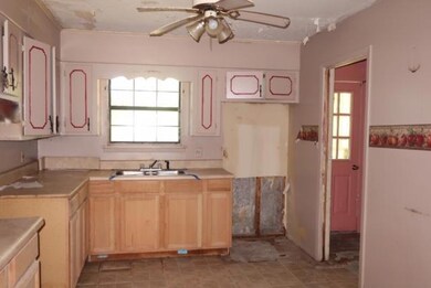 48 Cooley Rd, Laurel, MS 39443 - photo 6