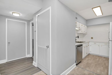 Hermitage unit 610, Columbia, SC 29205 - photo 6