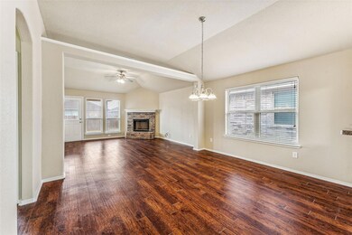 324 Sardius Blvd, Granbury, TX 76049 - photo 7