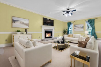 Large Living room with Outside Access
