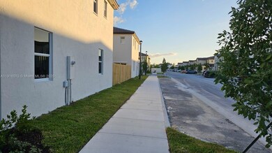 2618 SE 27th Ct unit 2618, Homestead, FL 33035 - photo 5
