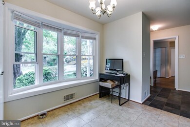 1302 Cottage St SW, Vienna, VA 22180 - photo 6