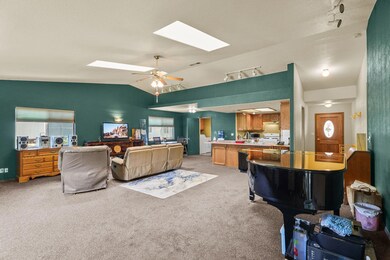 6749 Mullen Pkwy, Redding, CA 96001 - photo 3