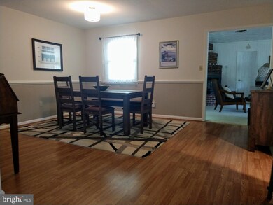 18420 Cabin Rd, Triangle, VA 22172 - photo 2