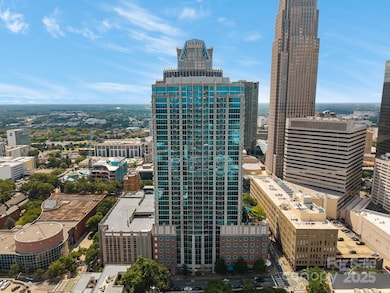 Avenue Condominiums unit 2612, Charlotte, NC 28202 - photo 2