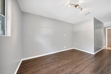 6602 Trumbull St, Houston, TX 77022 - photo 6