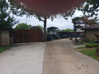 1357 Kathryn Ct, Hurst, TX 76053 - photo 2