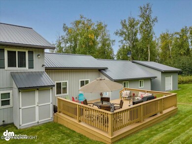 TERRACE Aerial Back deck