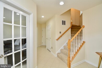 2279 Merseyside Dr unit 22, Woodbridge, VA 22191 - photo 4