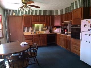 26 Maple kitchen