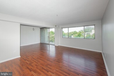 Presidential Towers unit 620, Adelphi, MD 20783 - photo 3