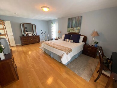 7 Master Bedroom (1)