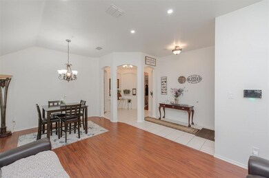 2712 Hollow Ridge Dr, Denton, TX 76210 - photo 5