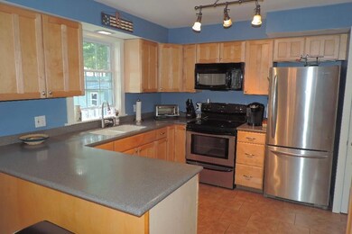 81 Hennessey Ave, Brunswick, ME 04011 - photo 4