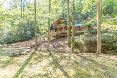 445 Hemlock Trl-8