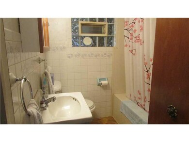 Full Bath.