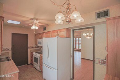 17302 N Del Webb Blvd, Sun City, AZ 85373 - photo 3