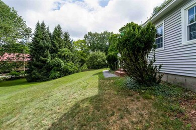 37 Litchfield Rd, Londonderry, NH 03053 - photo 3