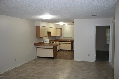 6310 Delacy Rd unit 3, Jacksonville, FL 32244 - photo 3