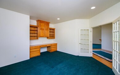 4067 Livingston Rd, Central Point, OR 97502 - photo 7