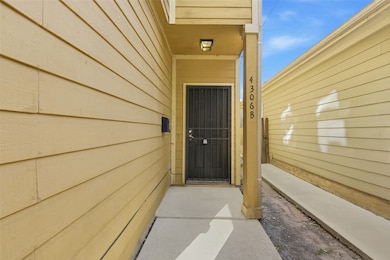 4306 Maggie St unit B, Houston, TX 77051 - photo 3