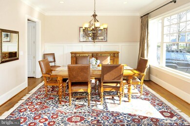 4613 Harling Ln, Bethesda, MD 20814 - photo 5