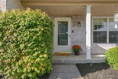 8680 Plum Creek Ct, Franklin, OH 45005 - photo 5