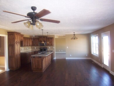 1452 S Appomattox Ave, Republic, MO 65738 - photo 4