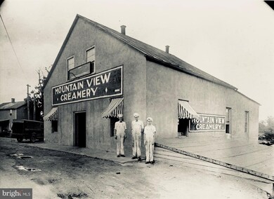 222 N 21st St unit 4, Purcellville, VA 20132 - photo 2